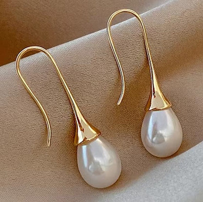 Water Drop Pearl Earrings