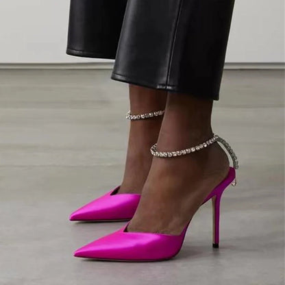 Well Tailored Heels with a Graceful Silhouette