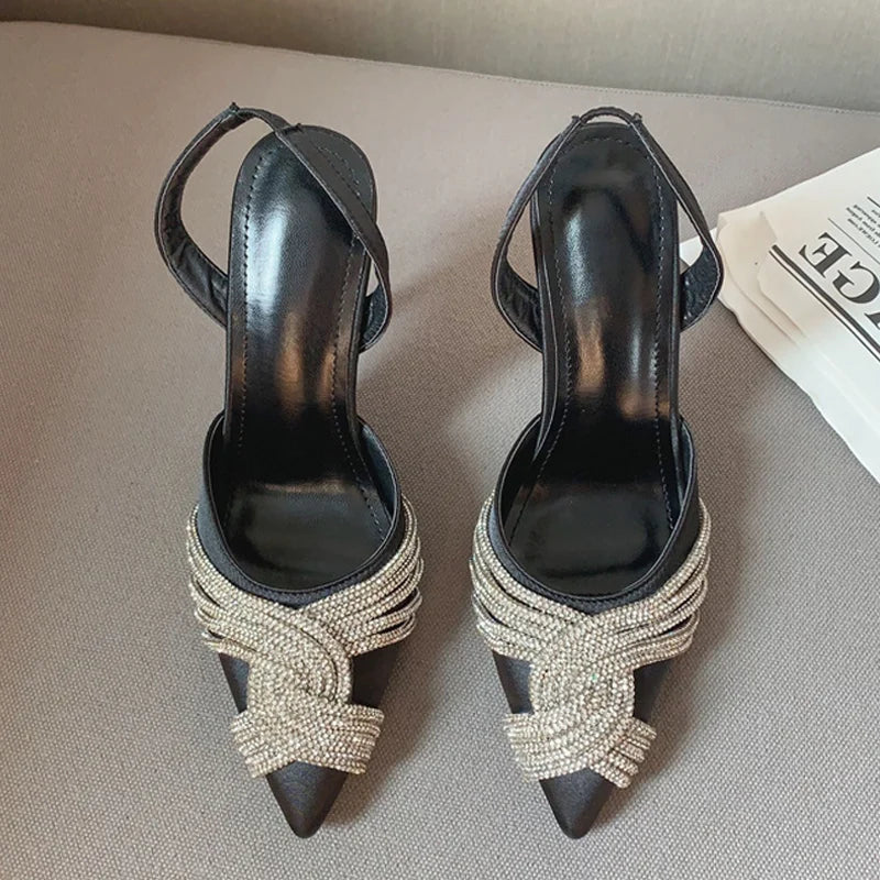 Well Tailored Heels with a Graceful Silhouette