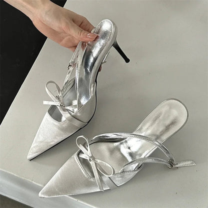 Classic Vintage Heels with a Flattering Fit