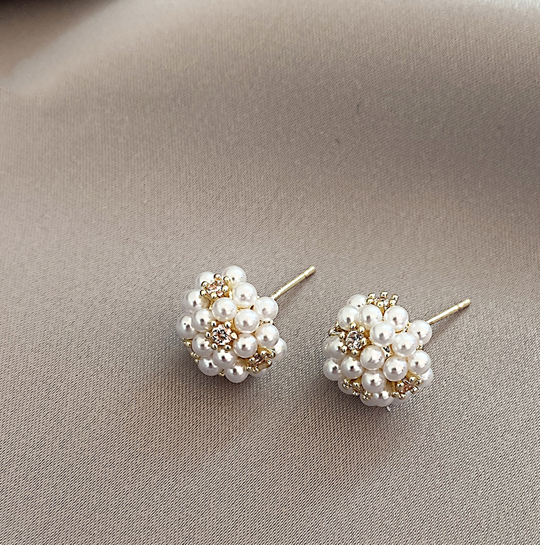 Small Pearl Earrings