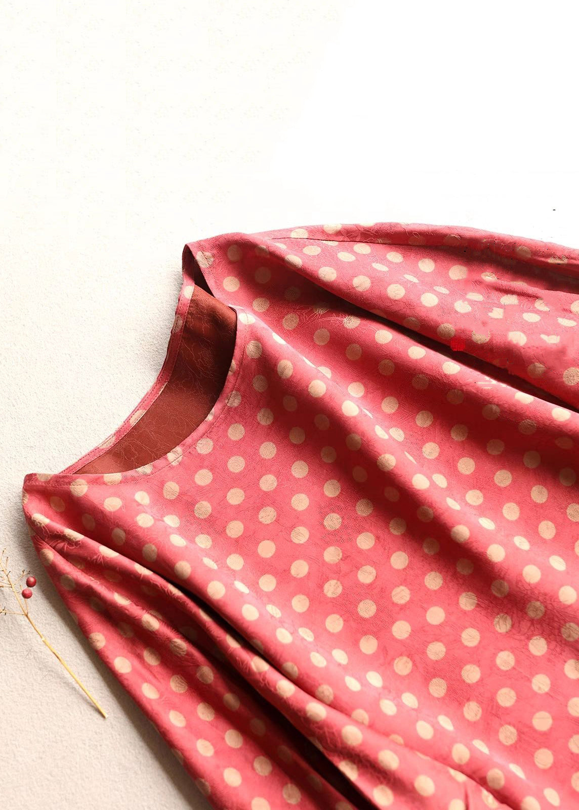 Red O-neck Dot Silk T Shirt Half Sleeve