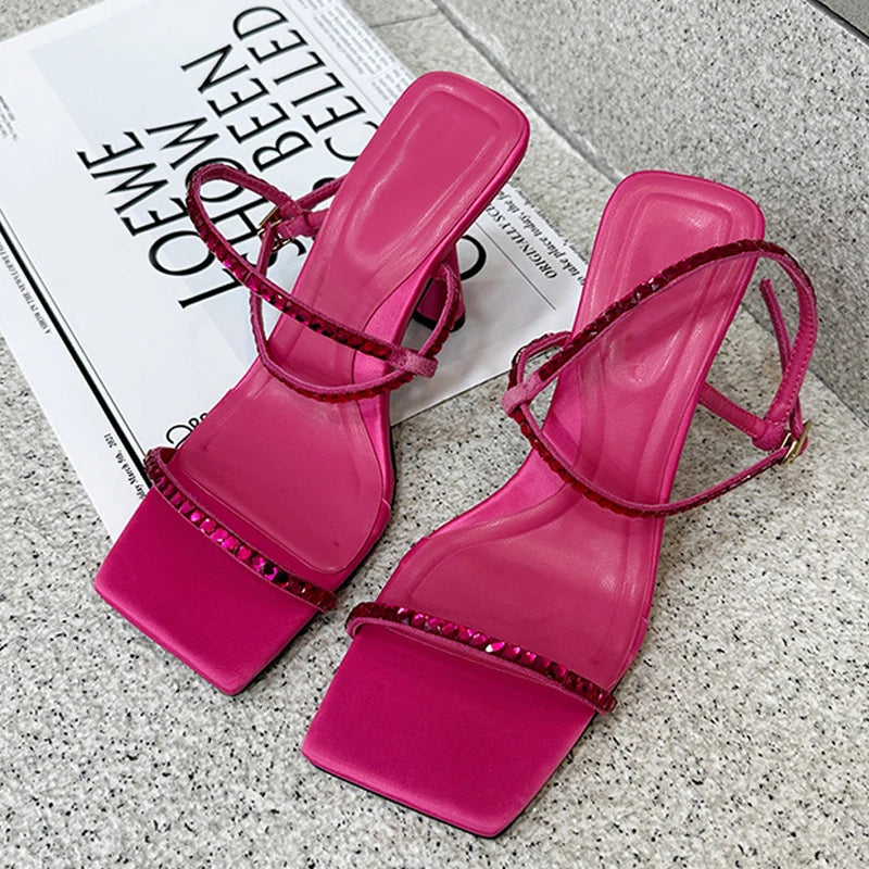 Polished Sandals with an Effortless Classic Look