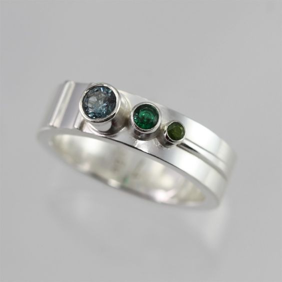Silver Green Crystals Ring