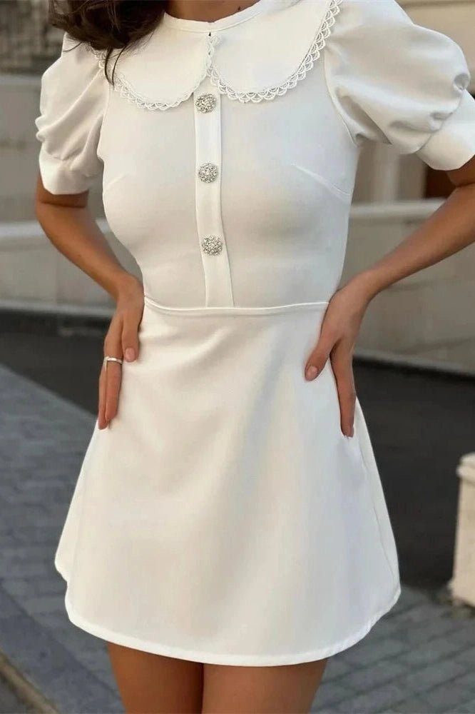 Effortlessly Elegant Dress with a Timeless Design