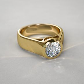 Inlaid Crystal Gold Ring