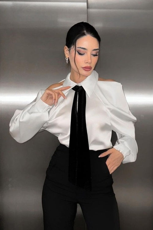 Timeless Vintage Style Blouse