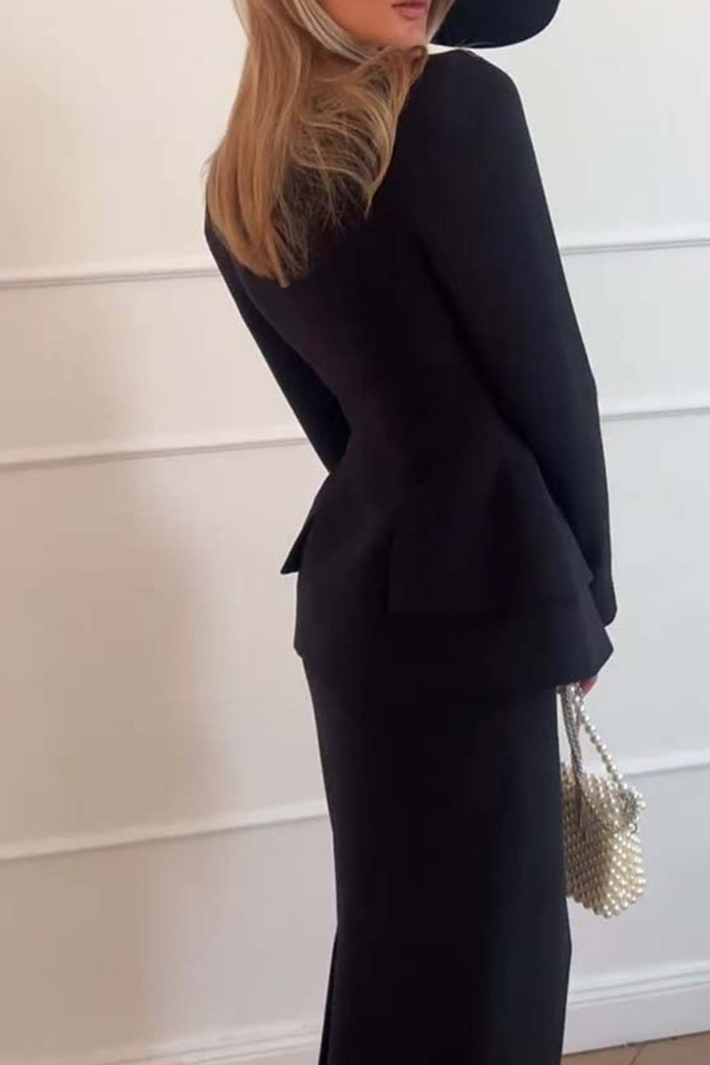 Beautifully Finished Top in a Timeless Design