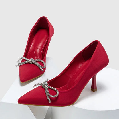 Effortlessly Elegant Heels with a Timeless Design