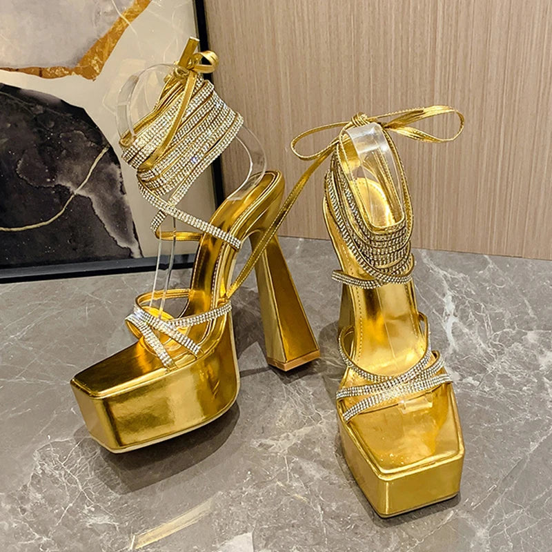 Effortlessly Elegant Heels with a Timeless Design