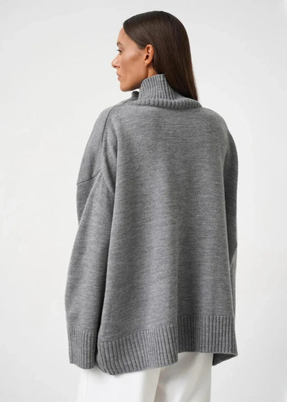 Effortlessly Elegant Sweater with a Timeless Design