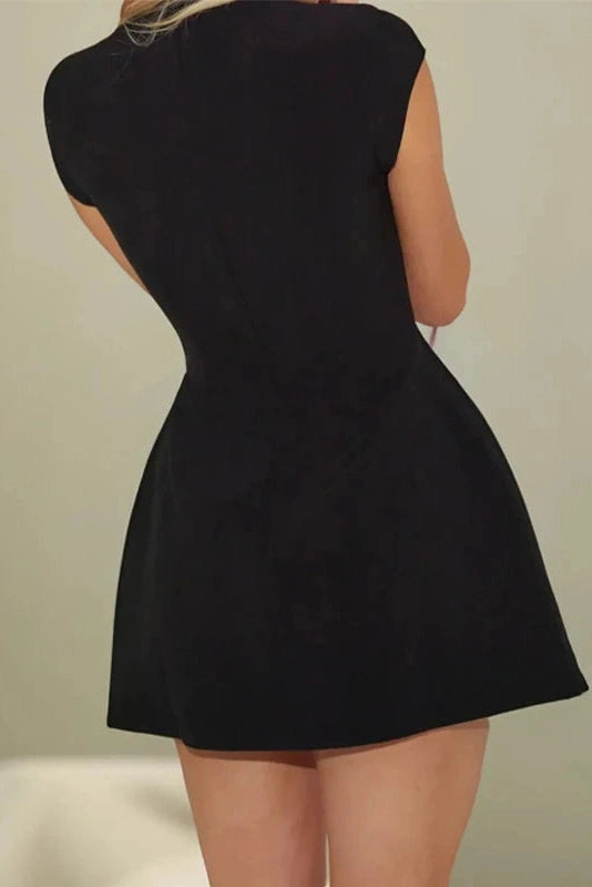 Classic Vintage Dress with a Flattering Fit
