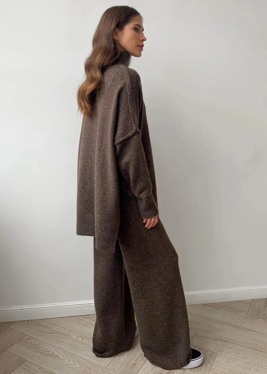 Beautifully Finished Sweater in a Timeless Design