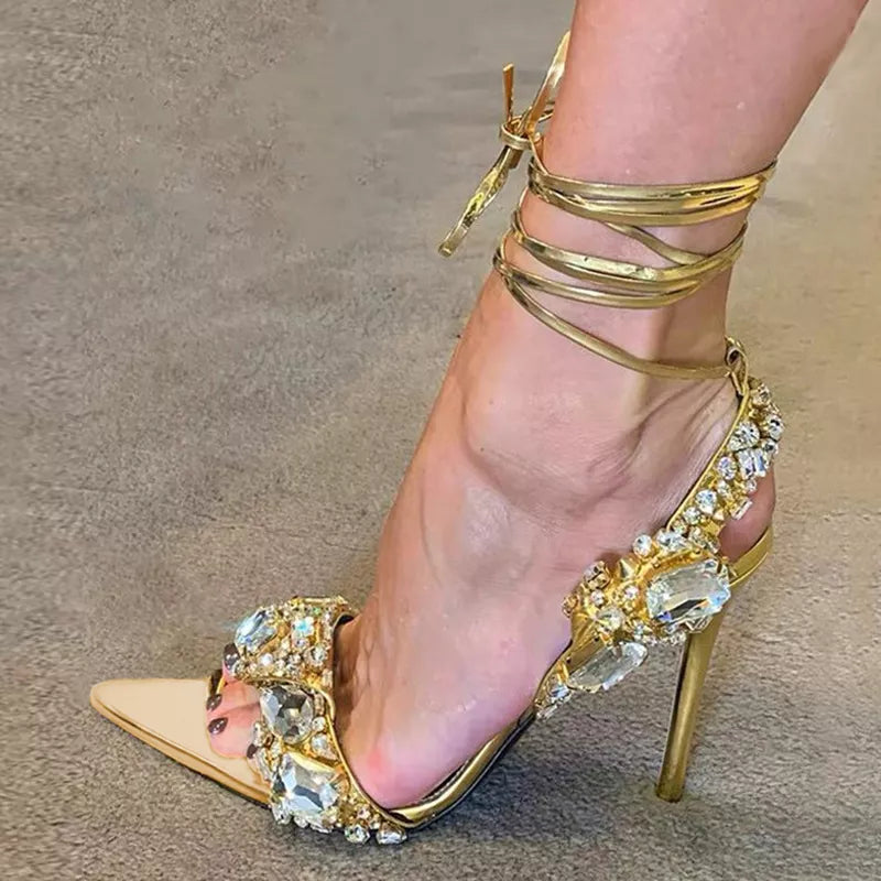 Classic Vintage Heels with a Flattering Fit