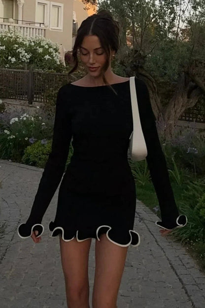 Well Tailored Dress with a Graceful Silhouette