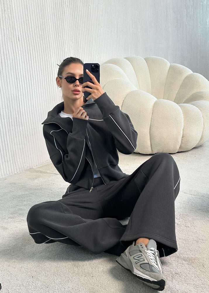 Elegantly Styled Pants for Everyday Wear
