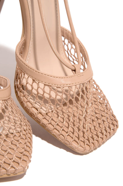 Effortlessly Elegant Heels with a Timeless Design