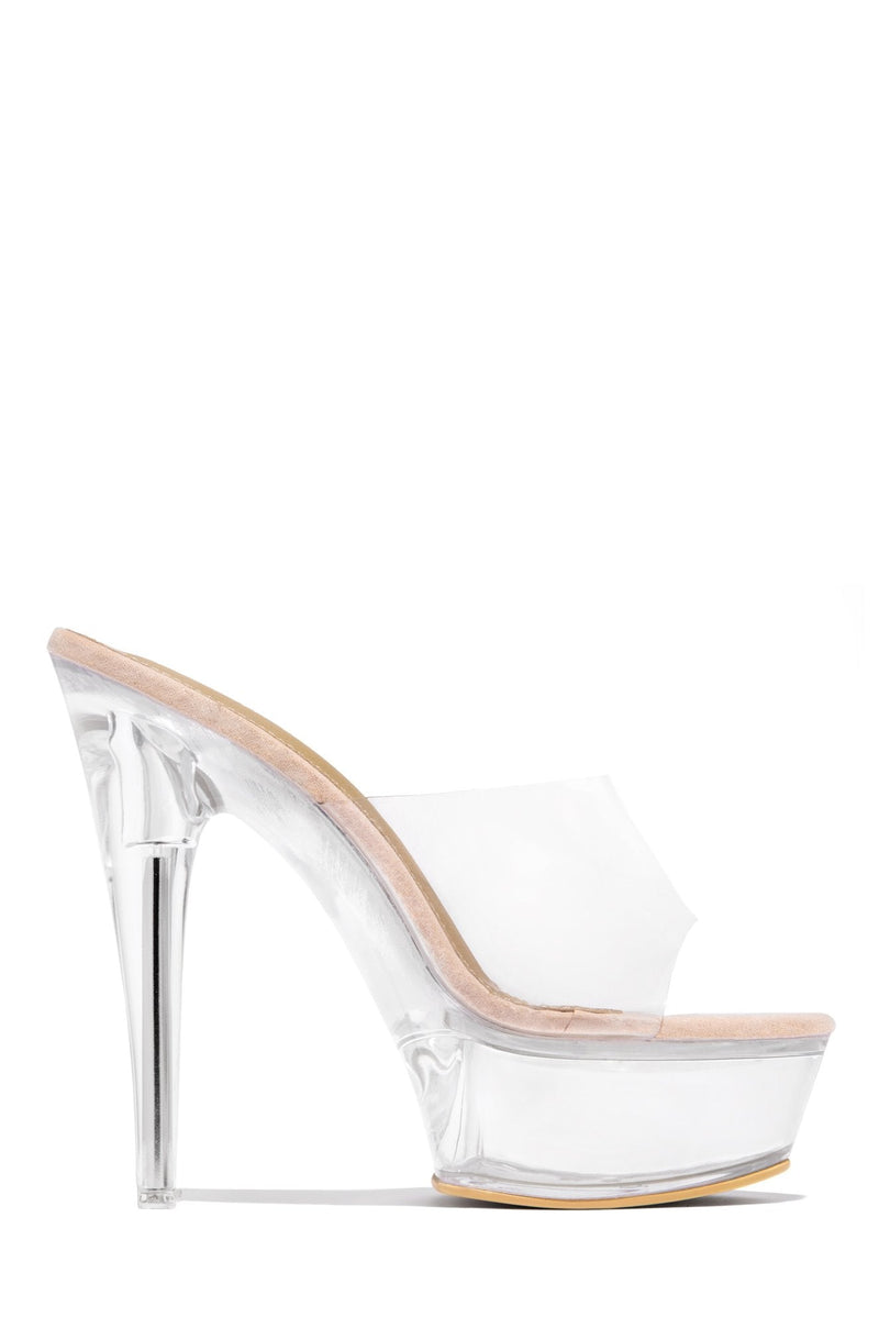 Polished Heels with an Effortless Classic Look
