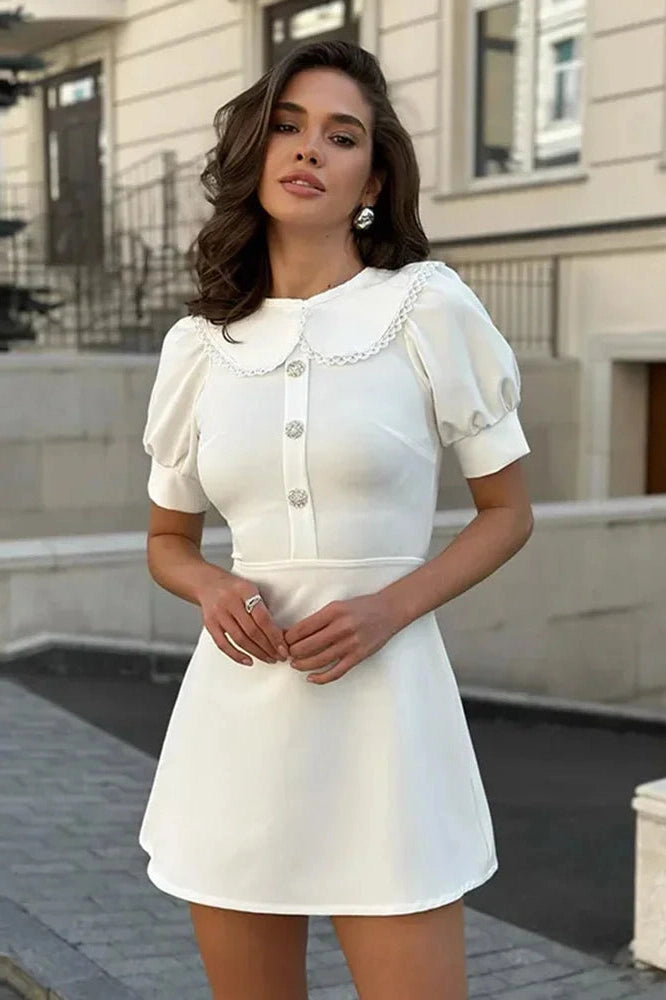 Classic Vintage Dress with a Flattering Fit