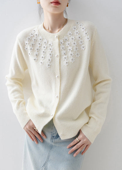 Simple White Oversized Knit Cozy Cardigan Winter