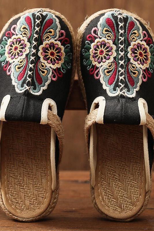 Retro Embroidered Shoes