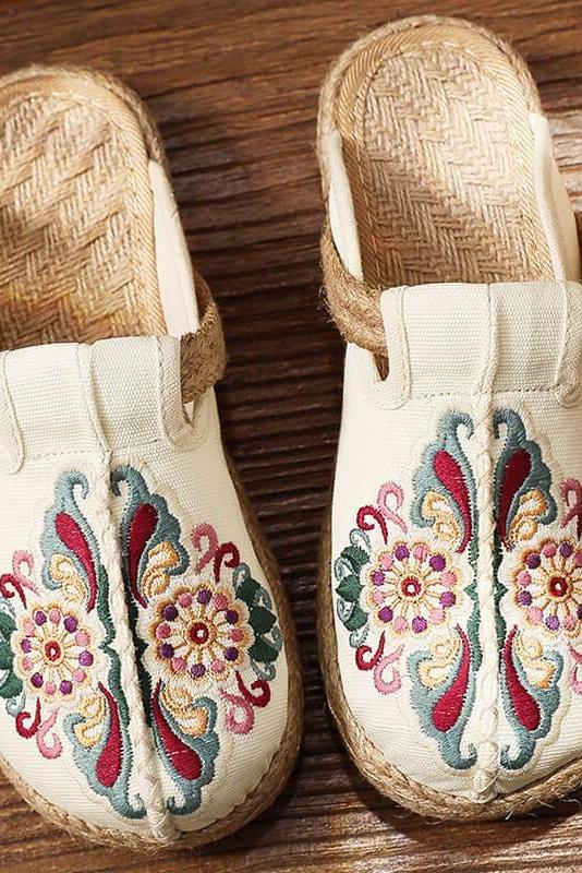 Retro Embroidered Shoes