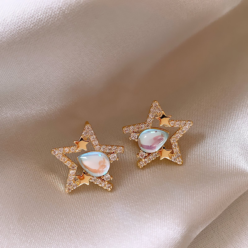 Star Earrings in Diamonds