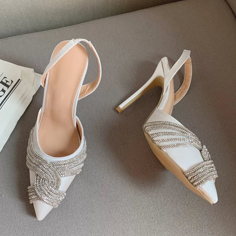 Well Tailored Heels with a Graceful Silhouette