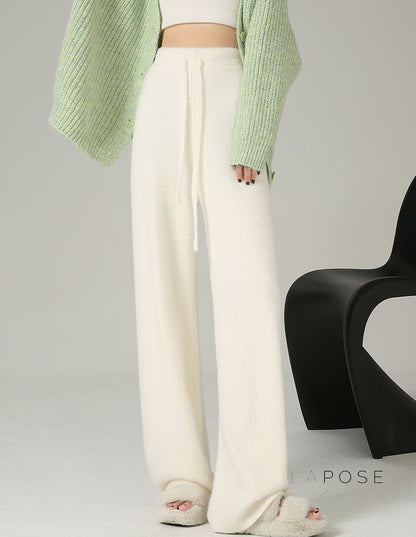Classic Vintage Pants with a Flattering Fit