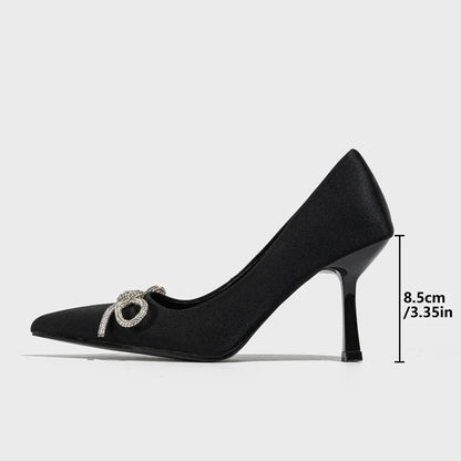 Effortlessly Elegant Heels with a Timeless Design