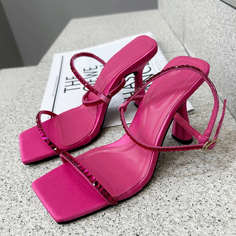 Polished Sandals with an Effortless Classic Look