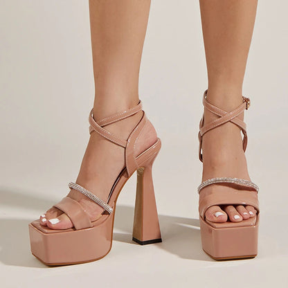 Polished Heels with an Effortless Classic Look