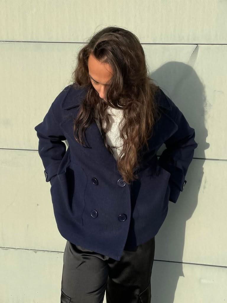 Effortlessly Elegant Coat with a Timeless Design