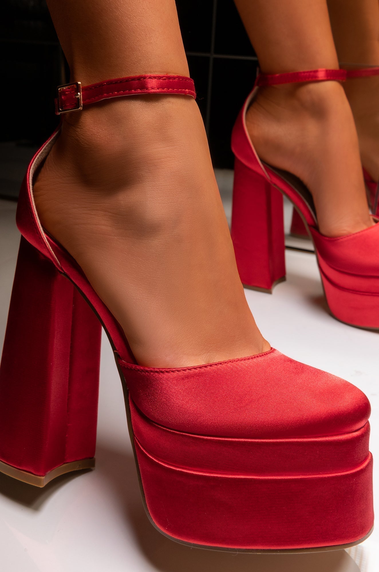 Beautifully Finished Heels in a Timeless Design