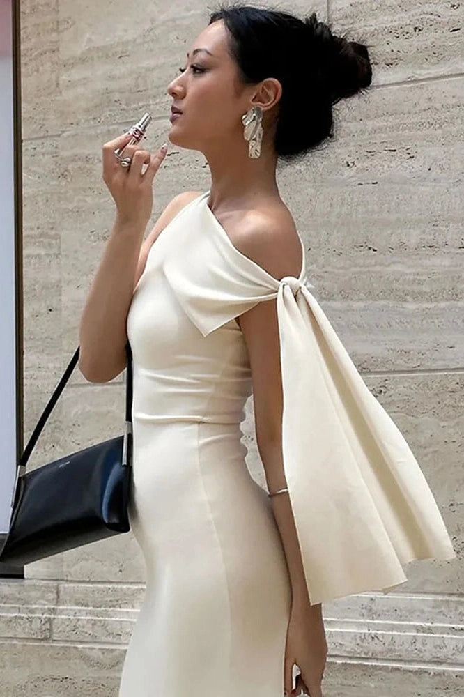 A Vintage Style Dress with Delicate Timeless Details