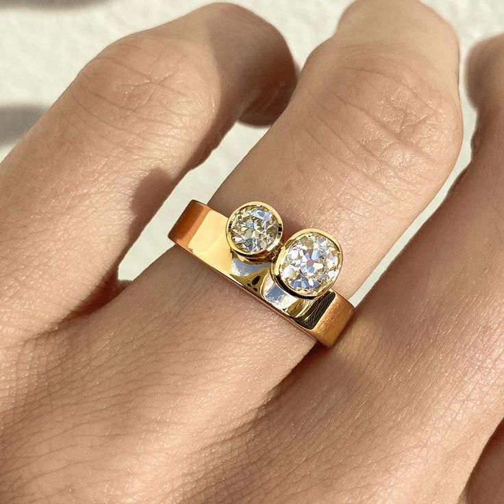 Double Zirconia Golden Ring