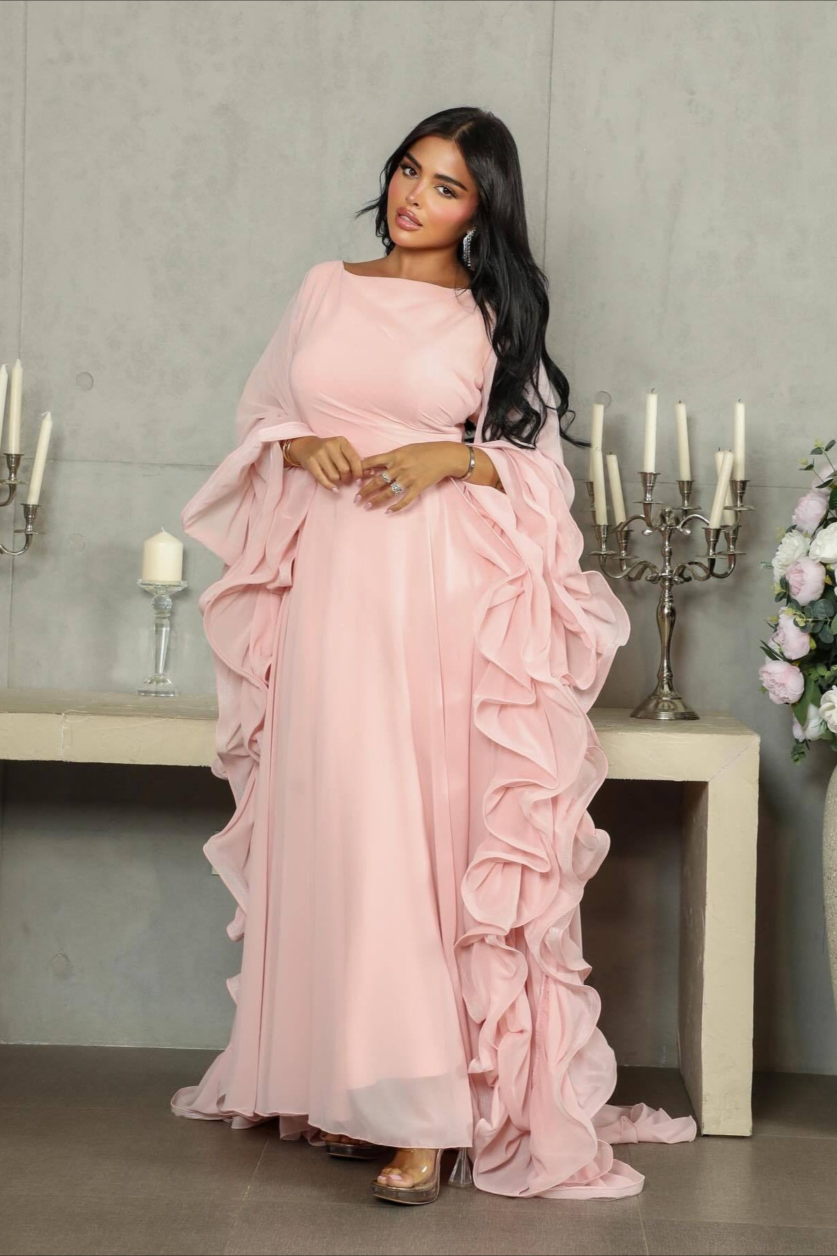 Beautifully Finished Dress in a Timeless Design
