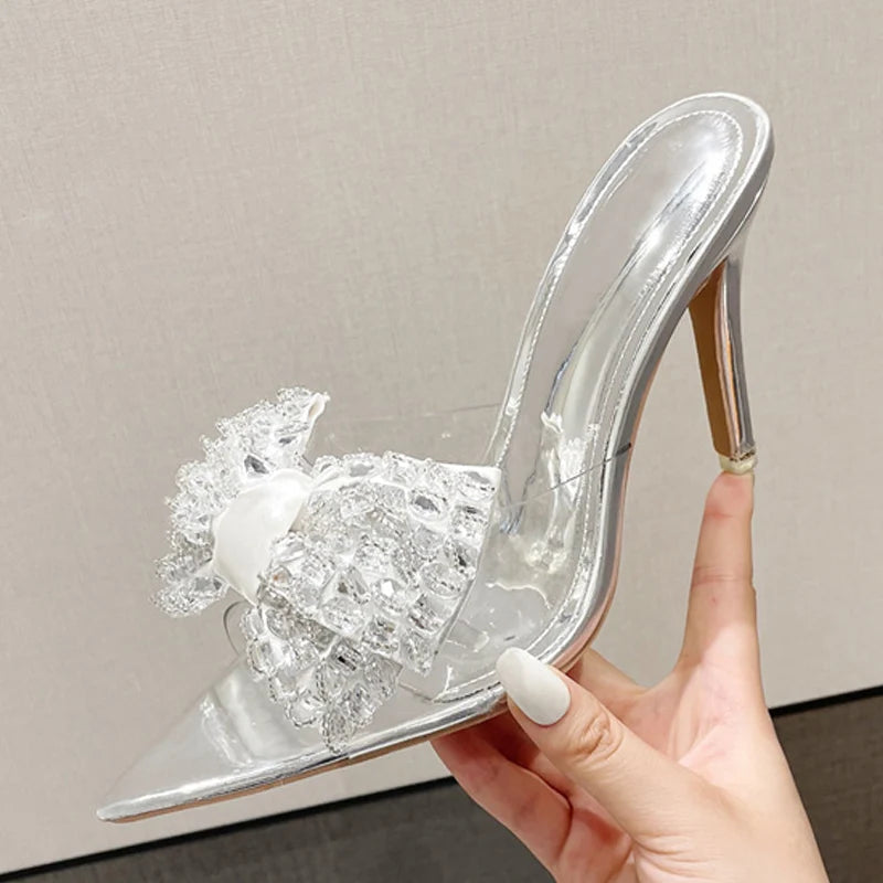 Effortlessly Elegant Heels with a Timeless Design