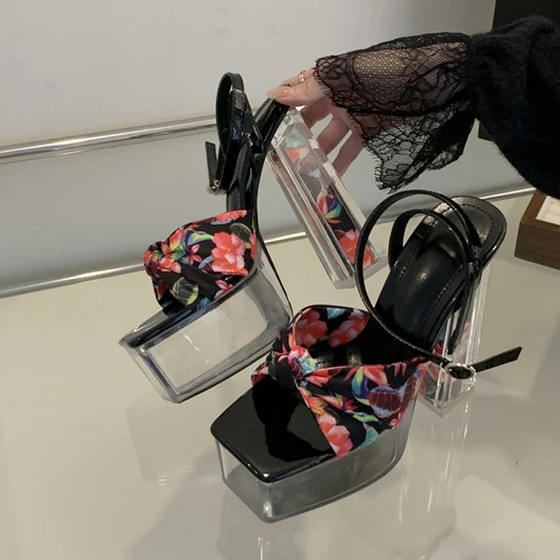 Polished Sandals with an Effortless Classic Look