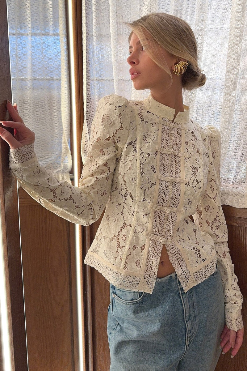 Timeless Vintage Style Blouse