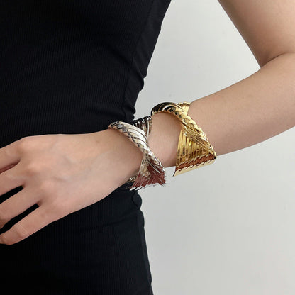 Classic Vintage & Enduringly Stylish Garment