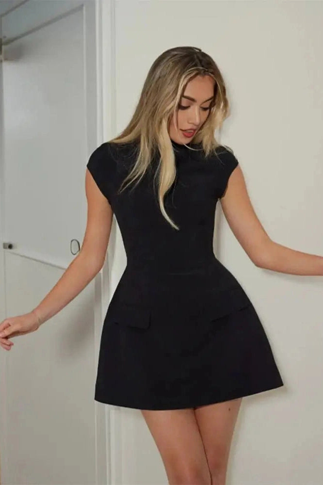 Classic Vintage Dress with a Flattering Fit