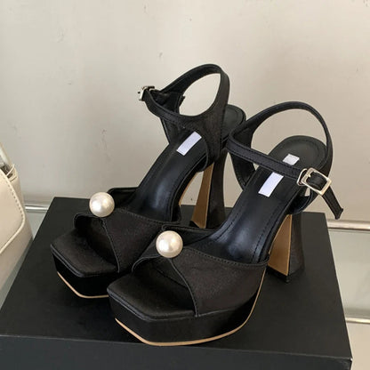 Beautifully Crafted Sandals in a Classic Style