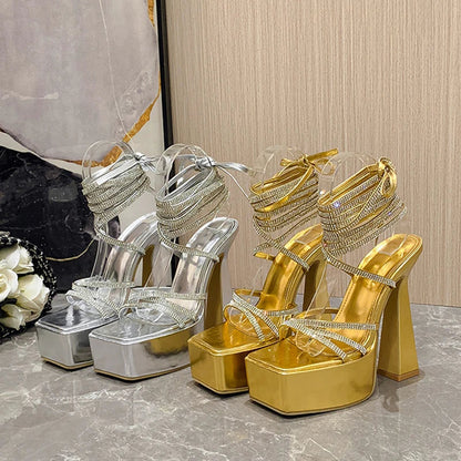 Effortlessly Elegant Heels with a Timeless Design