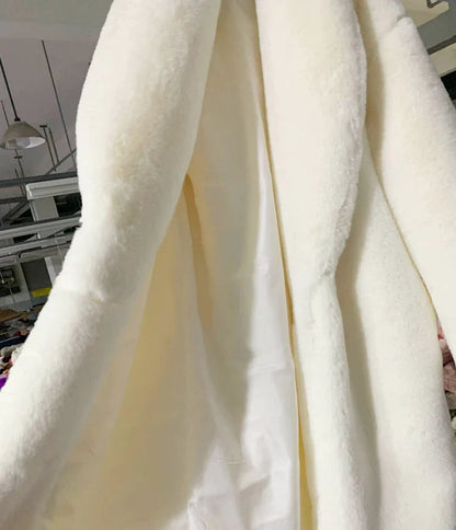 Sophisticated Coat with a Clean Classic Look