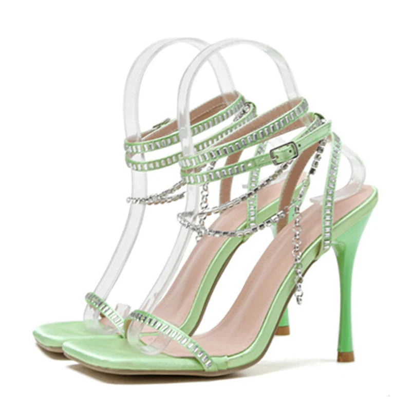 Polished Sandals with an Effortless Classic Look