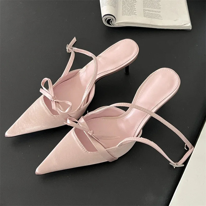Classic Vintage Heels with a Flattering Fit