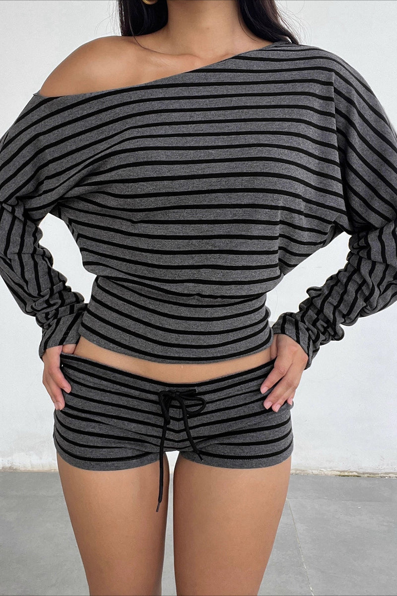 Timeless Vintage Style Blouse