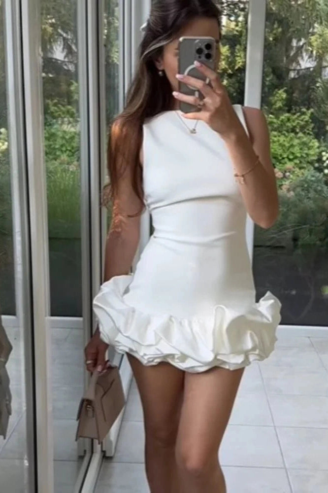 Sophisticated Dress with a Clean Classic Look