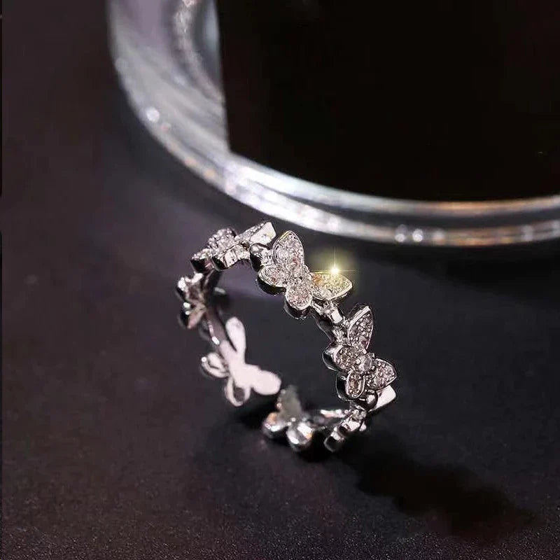 Anillo Ajustable de Mariposa con Circonita Cúbica en Plata